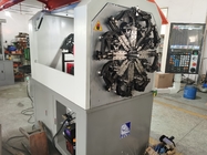 CNC μηχανών της Sanyo έκκεντρο περιστρεφόμενη κάμπτοντας μηχανή καλωδίων 0,3 - 2.5mm για τη διαμόρφωση ανοίξεων