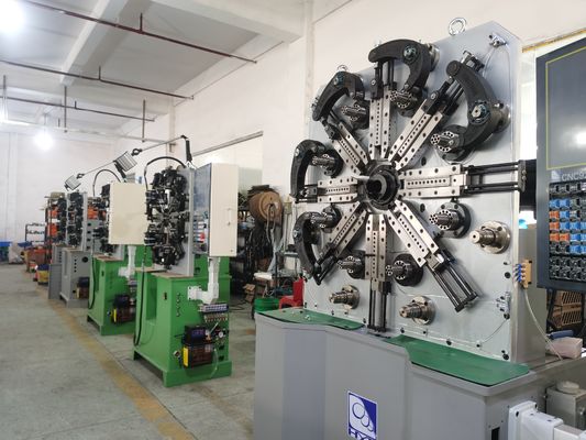Προαιρετικό μηχάνημα διαμόρφωσης ελατηρίου CNC 5,5 KW με χειροκίνητα και συστήματα Decoiler 200 KG
